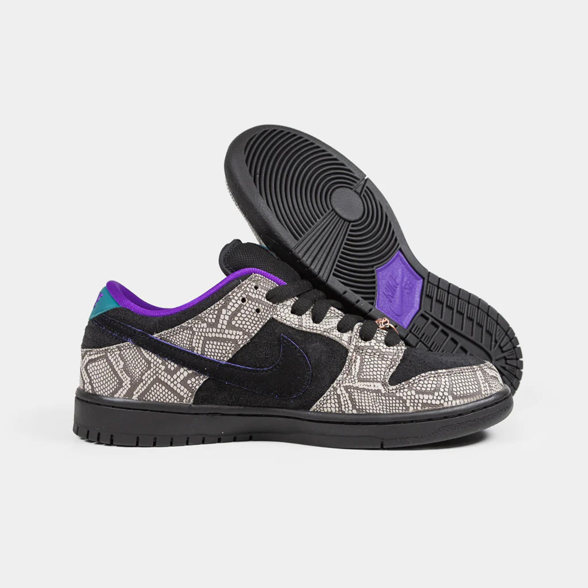 NIKE SB DUNK LOW PRO